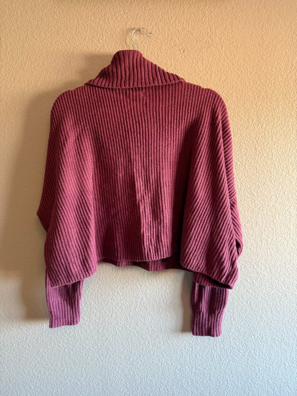 Cropped Hollister Sweater - Picture 2 of 3